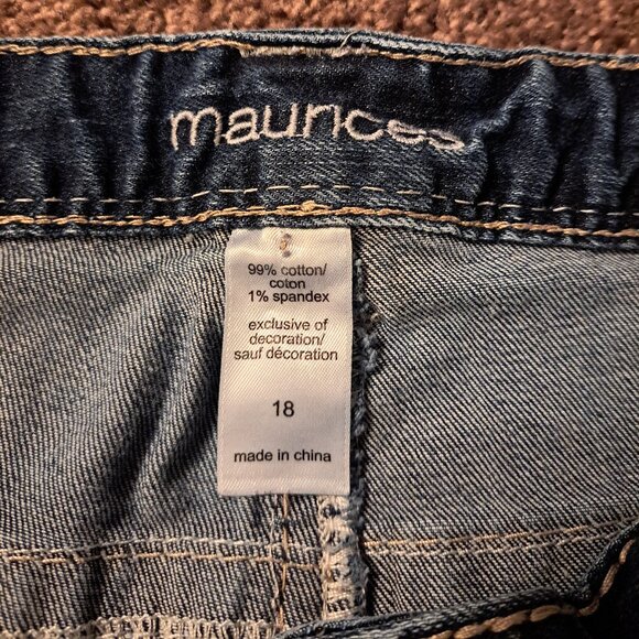 Maurices Embroidered Flap Pocket Denim Jean Shorts - Picture 5 of 7